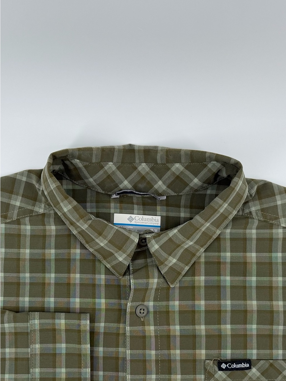 Columbia Olive Green Plaid Button-Down Shirt Men’s M
